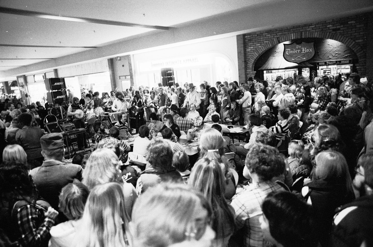 Pipe smoking competition at Rimrock Mall, 1979